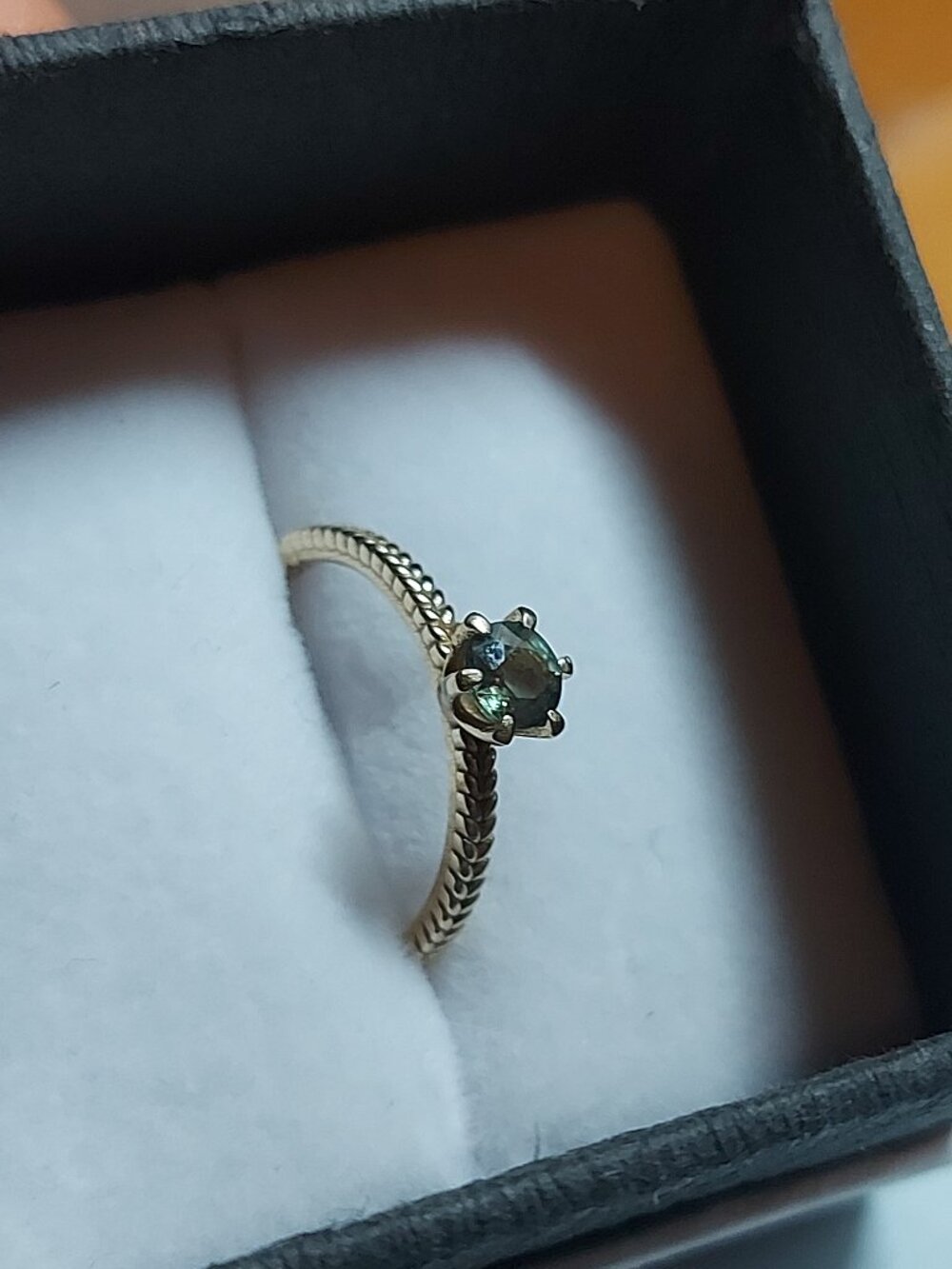 14k Yellow Gold Ring with Sapphire